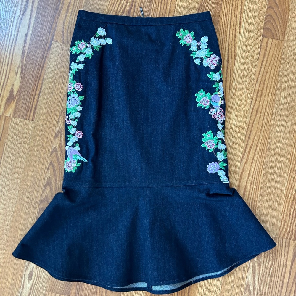 Elie Tahari long denim jean pencil skirt